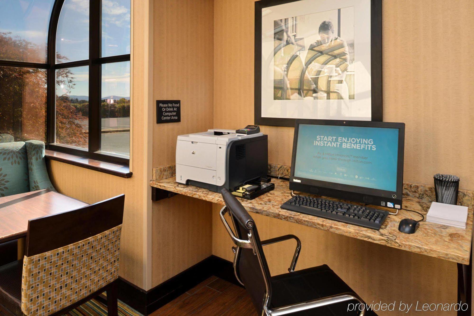 Hampton Inn Στόντον Εξωτερικό φωτογραφία